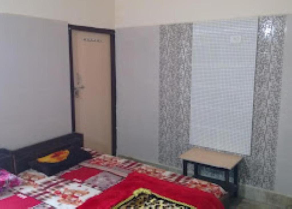 Maatu Shri Comfort Stay-Guest House Mathura Exterior photo